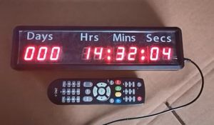 1-Zoll-9-stellige Indoor-LED-Countdown-Uhr Rot Digitaler elektronischer Event-Timer mit Auf/Ab 1000 Tage Stunden Minuten Sekunden