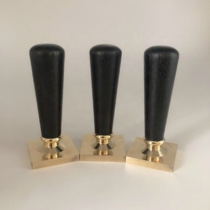 Sản Phẩm Mới Phong Bì Sáp Con Dấu Màu Đen Tay Cầm Bằng Gỗ Tem Với Biểu Tượng Tùy Chỉnh - Product Image 5