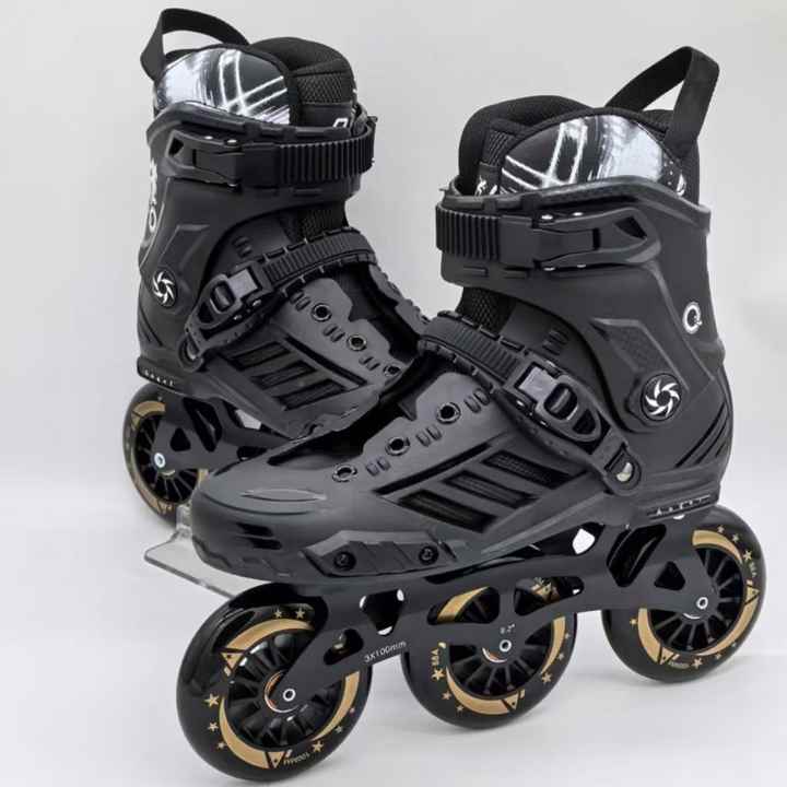 Diseño de moda personalizado zapatos de patinaje de alta calidad rueda intermitente Quad patines para niños, adolescentes y adultos