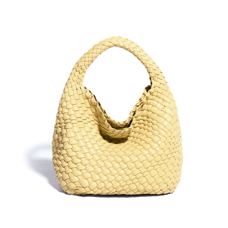 B988 # Poulet Jaune