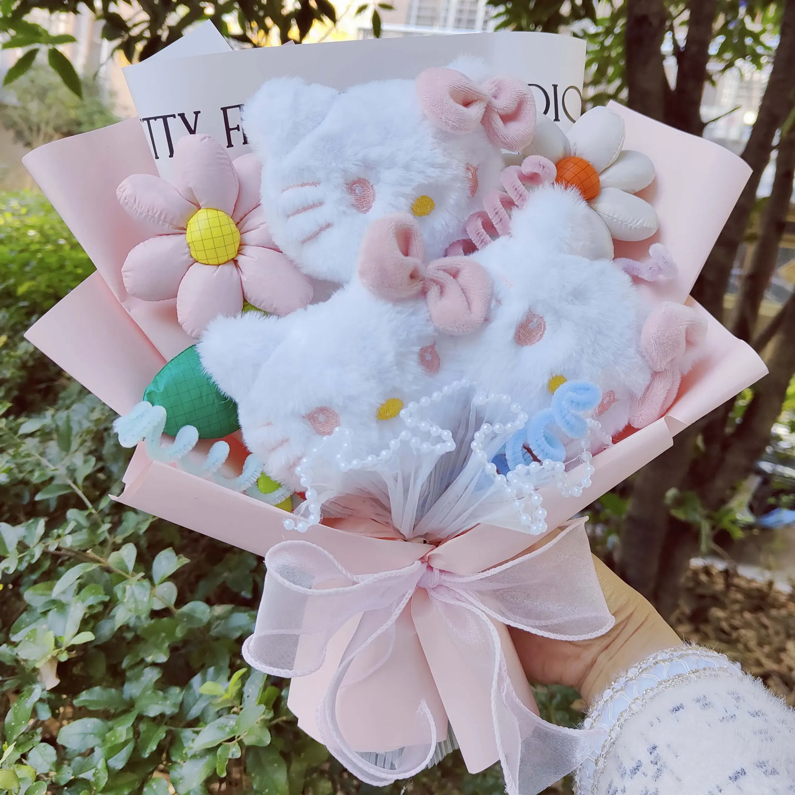 Sanrioed Kawali ciao KT Kuromi melodia Cinnamoroll peluche bambole con Bouquet ragazze di san valentino regali di compleanno di laurea di Natale