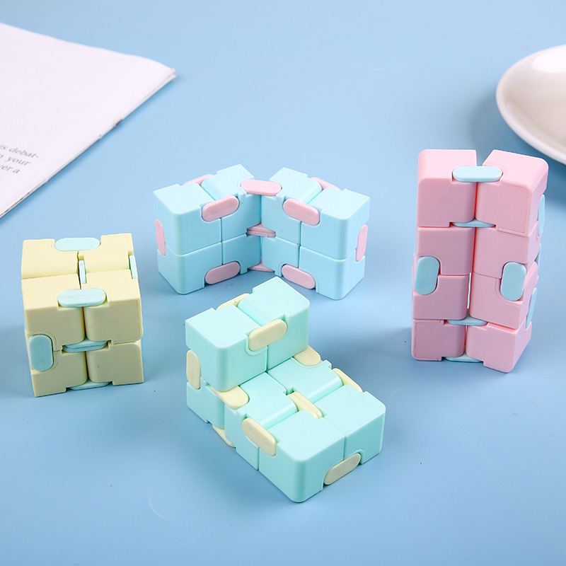 Cubo de Rubik infinito - Cabello aleatorio