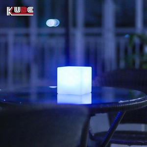מכירה לוהטת 16 שינוי צבעים led קוביית מנורת led שולחן מנורת קפה חנות דקור