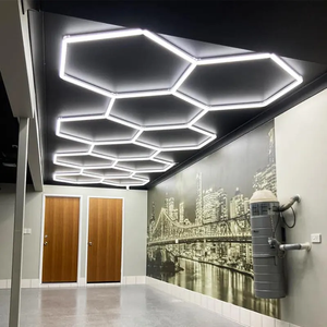 Vendita calda a nido d'ape palestra luci a LED soffitto per dettagli Auto negozio barra luminosa illuminazione esagonale per stazione di autolavaggio