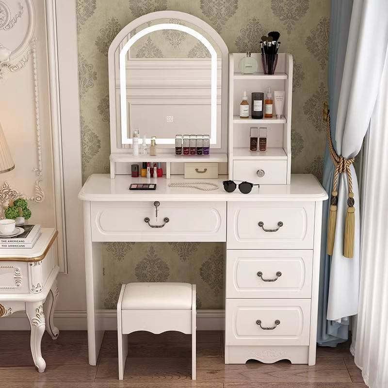 Miroir avec lumière + armoire à droite