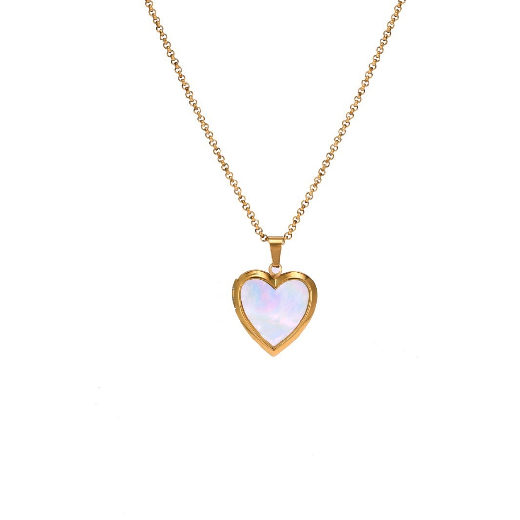 Golden heart shells