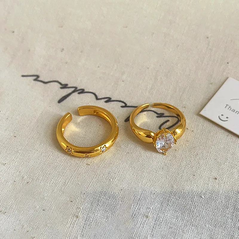 2 Designs Bague étoile géométrique ovale en zircon brillant Plaqué or 18 carats Bagues ajustables pour femmes Simple Chic Modern Jewelry Wholesale