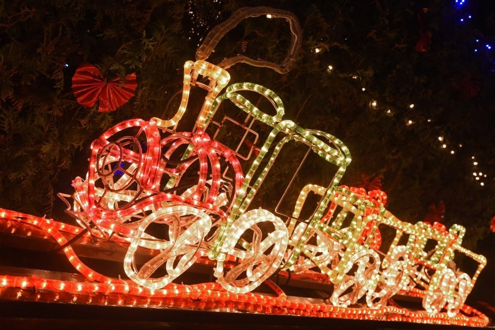 Holiday Lighting Customized Large Outdoor Christmas Gift Box Lights Permanent Christmas Lights