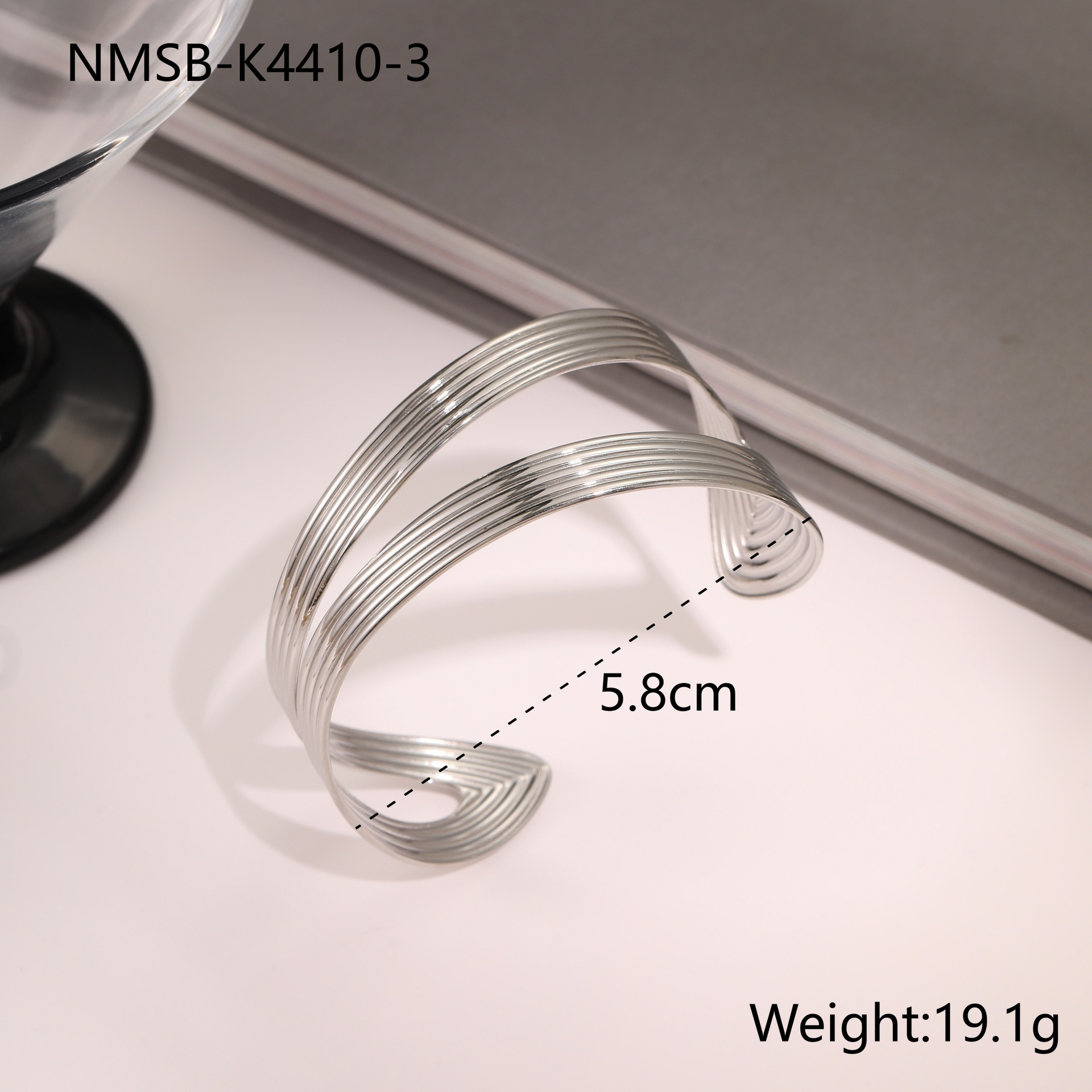 สร้อยข้อมือสีเหล็ก NMSB-K4410-3