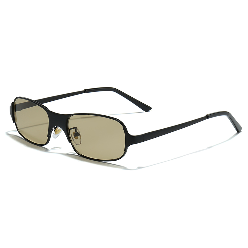 C4 Noir Sable/Thé Clair
