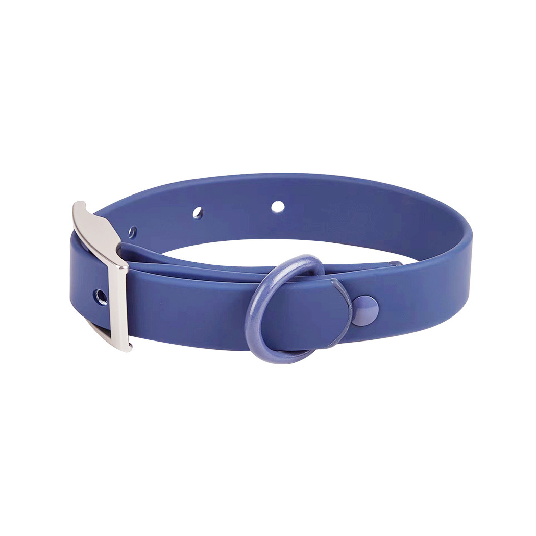 Cuello azul oscuro