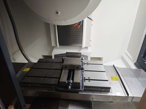 เครื่องเคาะและเจาะแบบแกนหมุนเดี่ยวความเร็วสูง TV-800มิตซูบิชิซีเอ็นซีเอ็นซี BT30สปินเดอร์ - Product Image 3