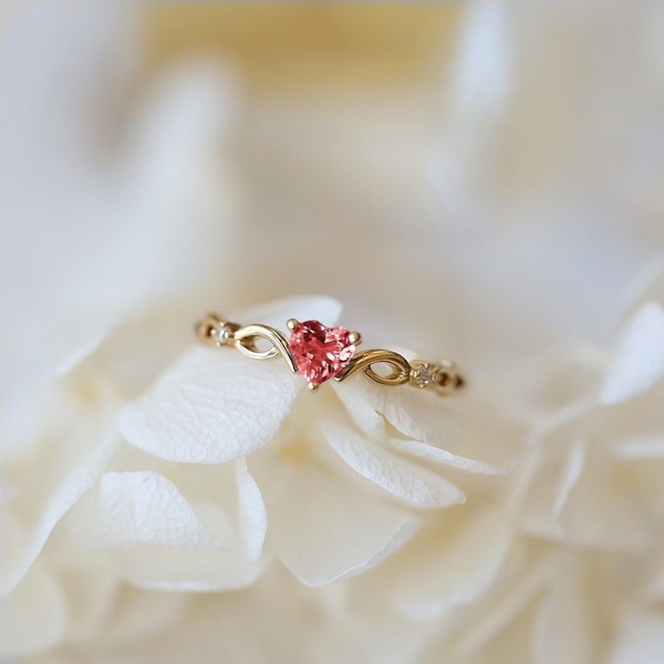 Diamante rojo dorado