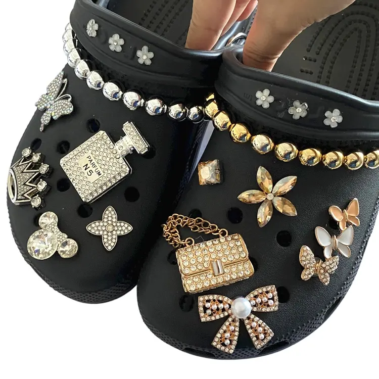 Vente en gros de breloques pour chaussures de luxe Bling Breloques pour chaussures de créateurs en métal et strass Breloques pour chaussures de créateurs de mode Breloques pour chaussures en diamant