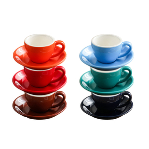 ハンドル付きセラミックコーヒーマグ磁器ティーカップレッドセラミックコーヒーマグティーマルドリンクカップオフィススタッフまたは家庭へのギフト - Product Image 1