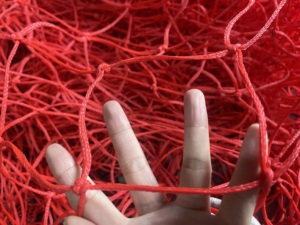 Rete di protezione barriera di sicurezza in Nylon rosso per piste da sci servizio di protezione dello scivolo di taglio personalizzato - Product Image 6