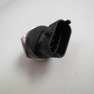 ISDE QSB6.7 Engine Common Rail <strong>Fuel</strong> <strong>Pressure</strong> <strong>Sensor</strong> 0281002937 5260246