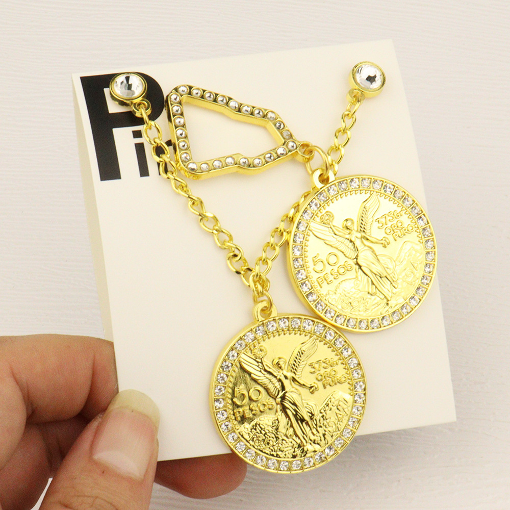Pendentif chapeau + chaîne de chapeau
