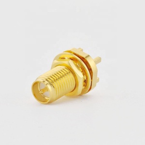 用于PCB边缘安装防水IP67连接器的RP SMA母连接器 - Product Image 1