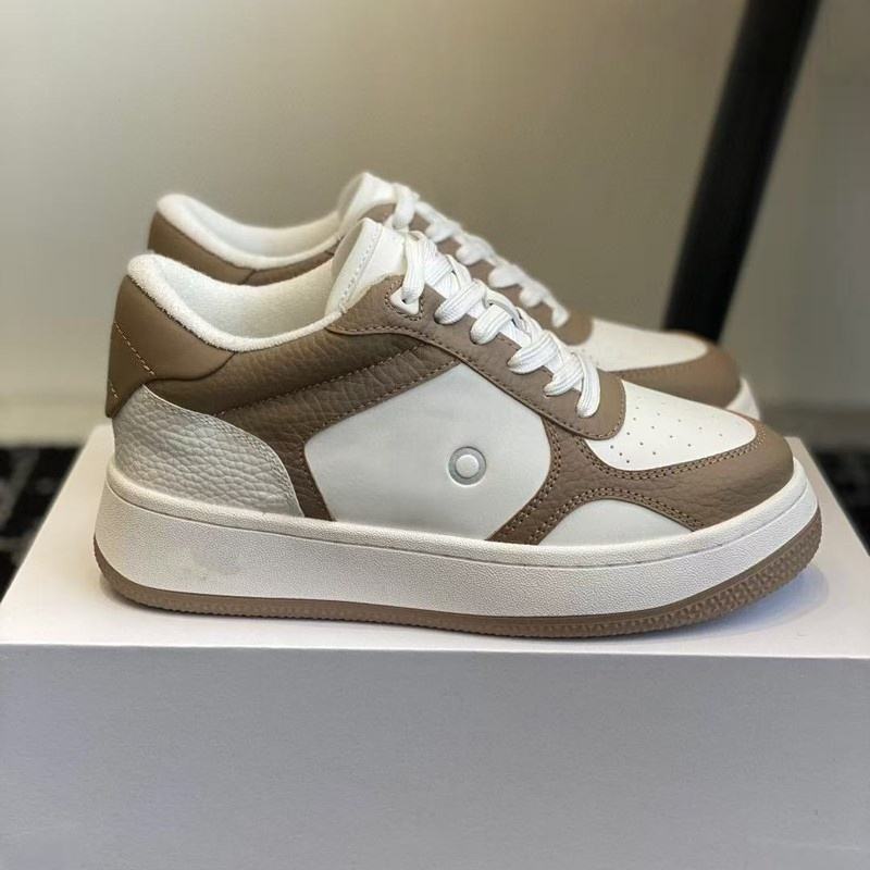 สีน้ำตาล