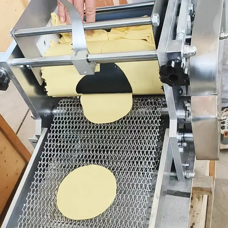 Volautomatische Industriële Bloem Maïs Mexicaanse Tortilla Machine Taco Roti Maker Persbrood Graan Product Tortilla Maken Machines