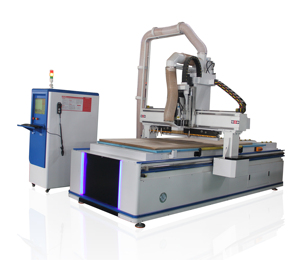 Máquinas de corte ATC 1325 CNC de madera contrachapada MDF, enrutador de 4 ejes con dispositivo giratorio a la venta para la fabricación de puertas de gabinetes - Product Image 3
