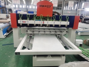 Enrutador CNC 3D para carpintería con 4 ejes giratorios y 8 cabezales - Product Image 3