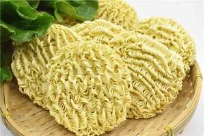 Otomatik Maggi Indomie erişte yapma makinesi kızarmış anlık erişte makinesi üretim hattı üretim tesisi fiyat