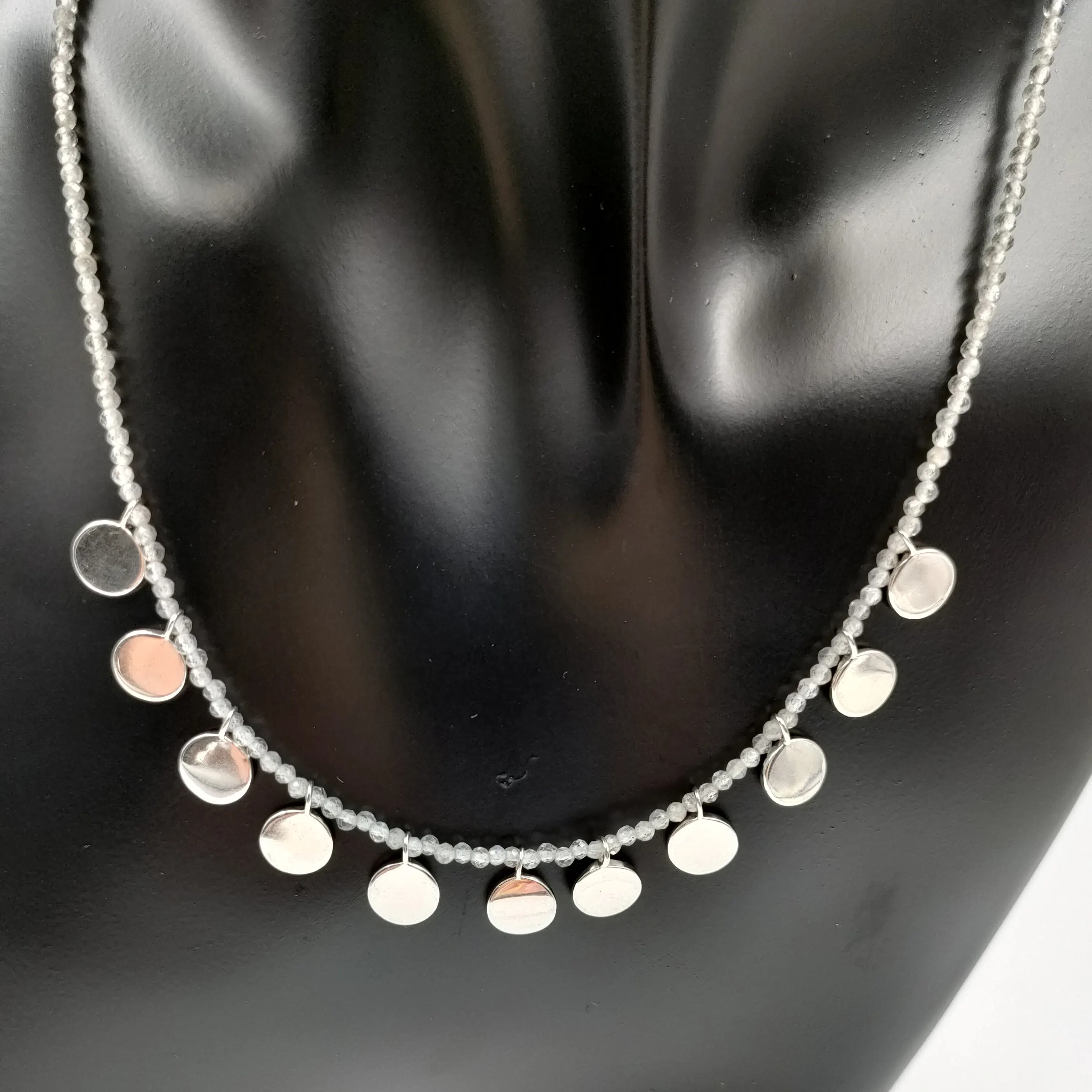 Gioielli da donna collana con ciondoli a disco con perline in pietra Labradorite naturale collana delicata con fasi lunari