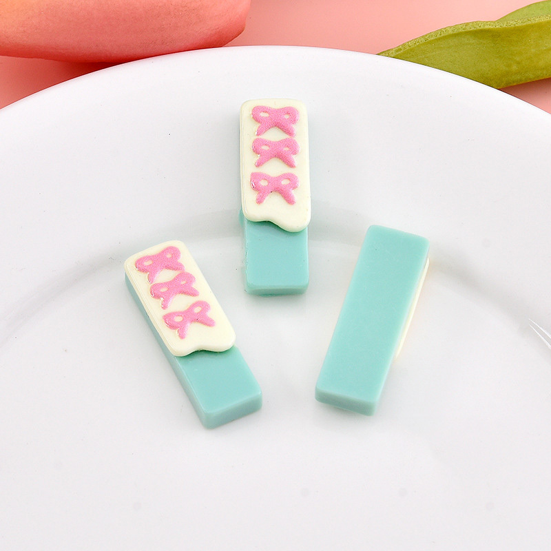 1#Bow chocolate bar
