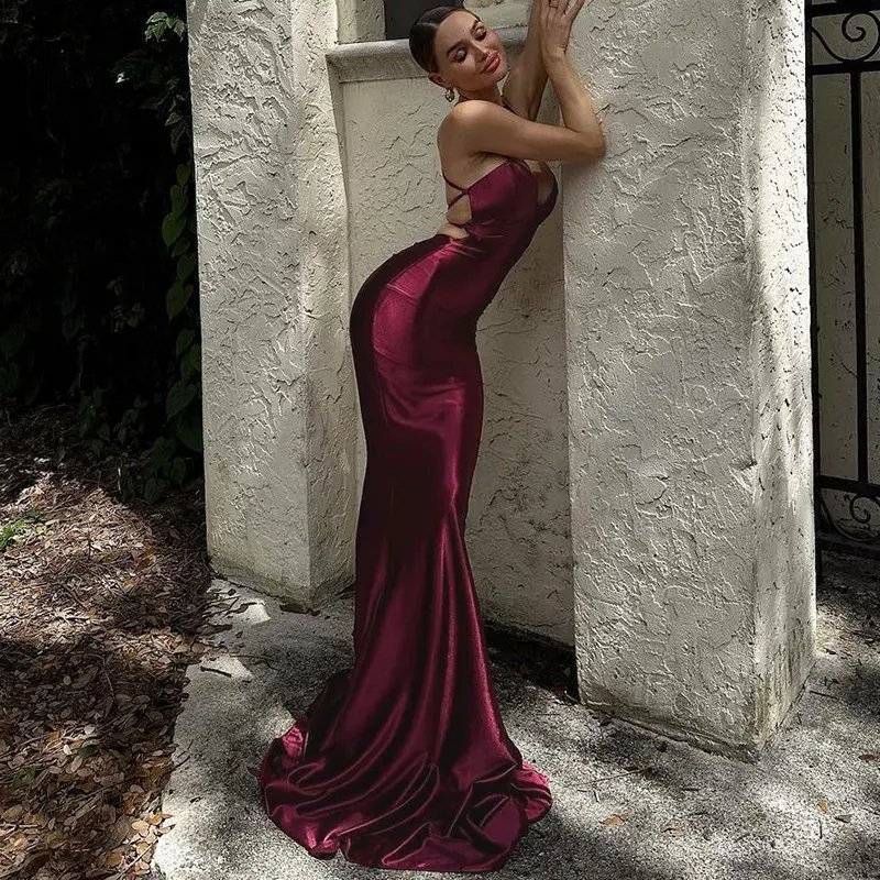 2023 Design sem encosto Suspender vestido longo saia cetim vermelho textura lingerie estilo vestido elegante das mulheres