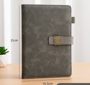 Hot Sale Custom <span class=keywords><strong>Printing</strong></span> Notizbuch A5 Tagebuch Agenda Notizbuch Journal Hardcover Planer PU Notizbuch mit Magnets chnalle