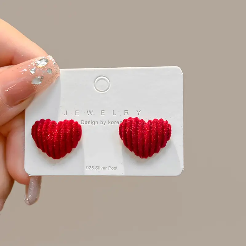 Anting-anting kancing cinta pita berlian imitasi lucu geometris hati merah modis untuk wanita
