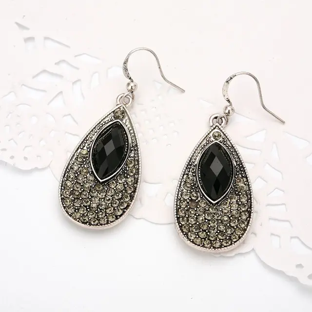 Ejecución exquisita forma de lágrima negro pendientes de diamantes pavimenta pendientes accesorios para boda joyería de las mujeres