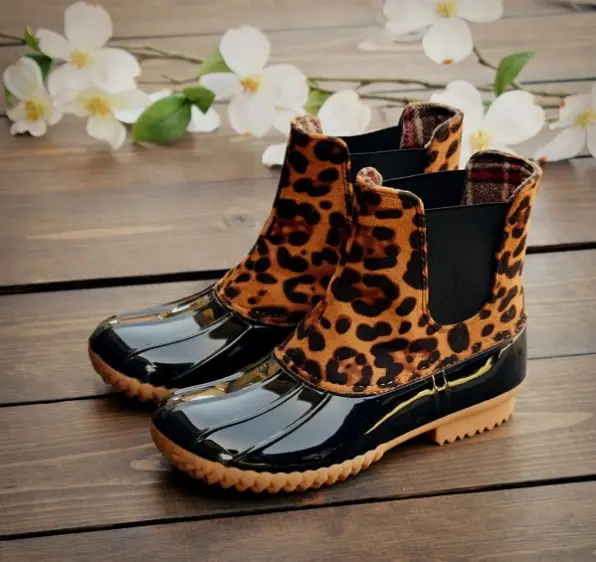 Wholesales PVC material boot women shoes Leopard ankle waterproof boots