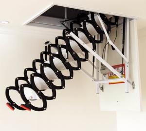 屋根裏ハッチラダーホイスト電気屋根折りたたみ階段ロフト300 Kgsローディング