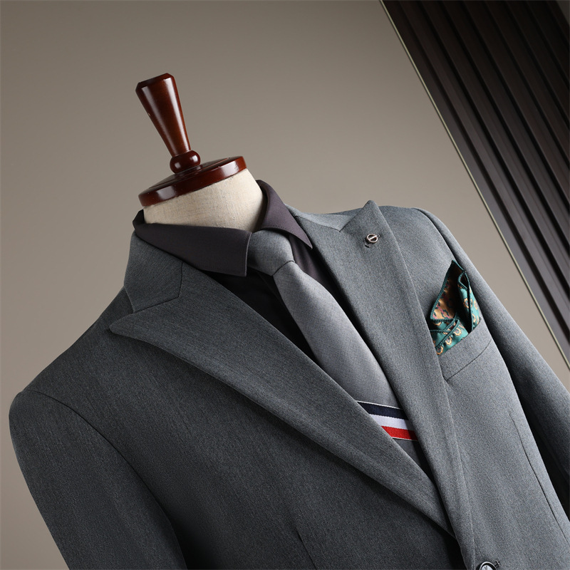 Gris medio (traje de una sola pieza)