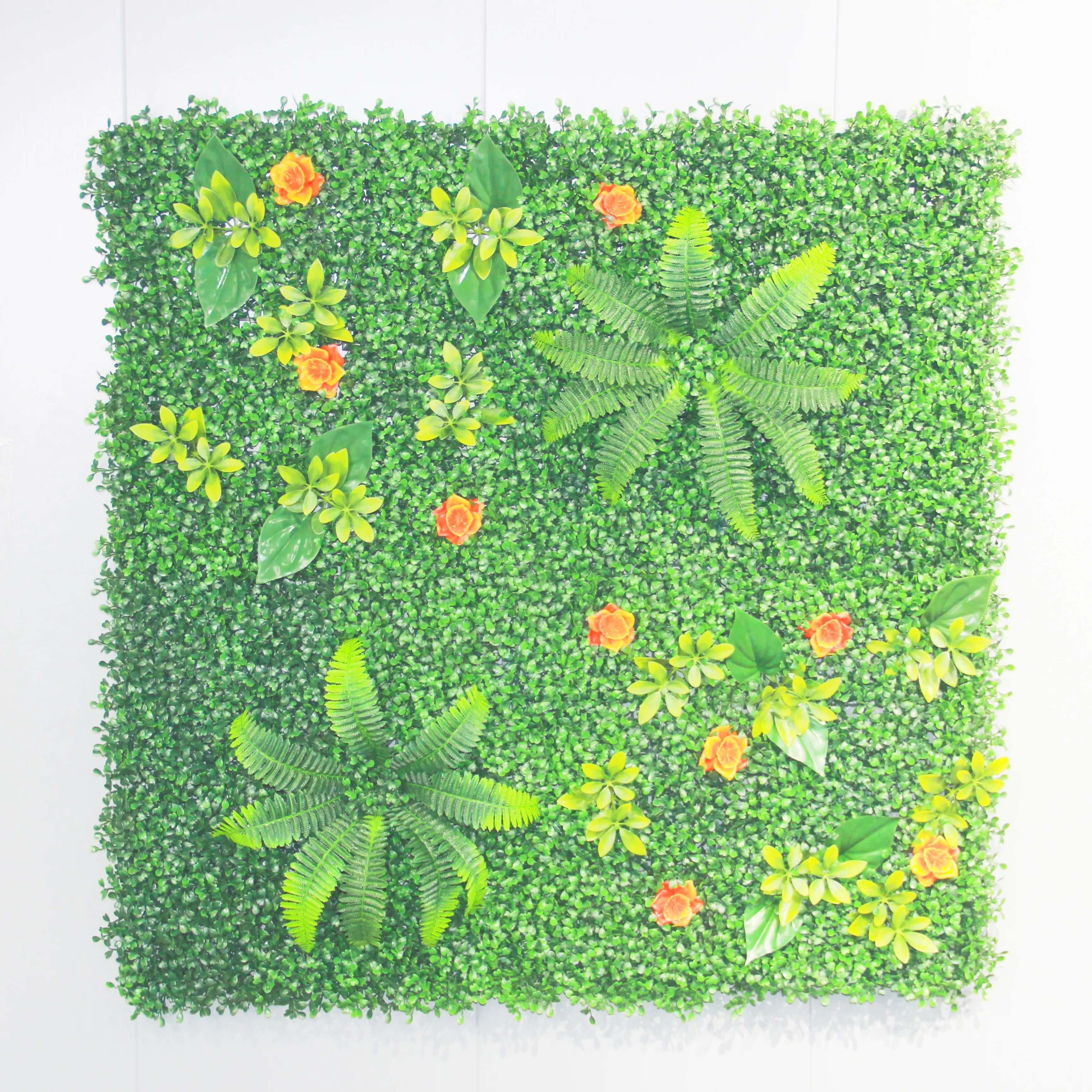 Plantes vertes artificielles suspendues au mur Faux gazon certifié UV pour la protection solaire extérieure Décoration murale certifiée UV