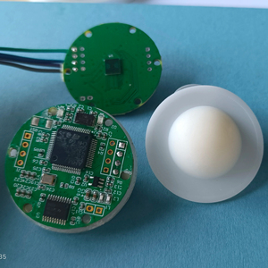 Sensor de rango de radar de alto rendimiento con antena de placa de circuito PCB desarrollada para medición de nivel