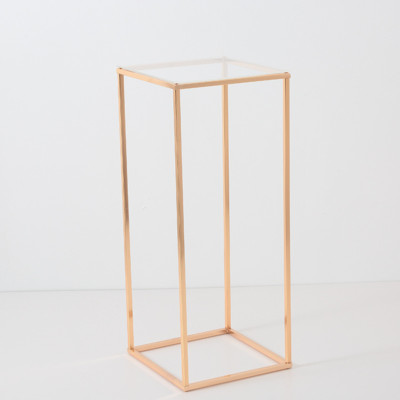 Le support de fleur en métal, le dessus est plat acrylique