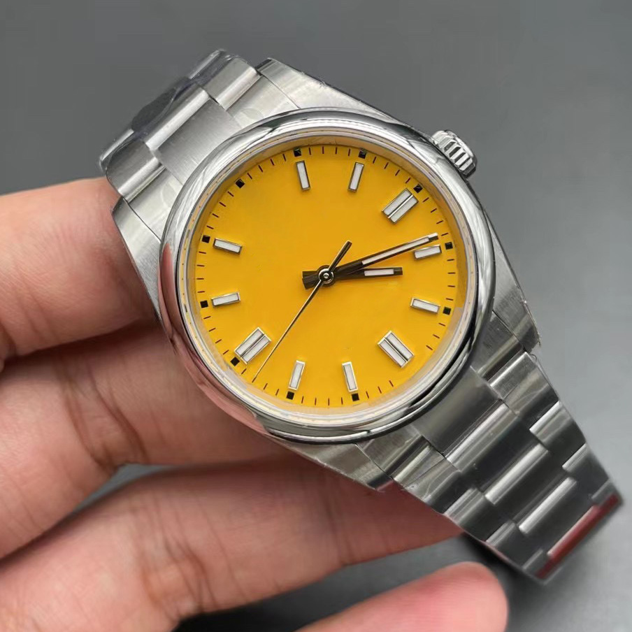 สีเหลือง