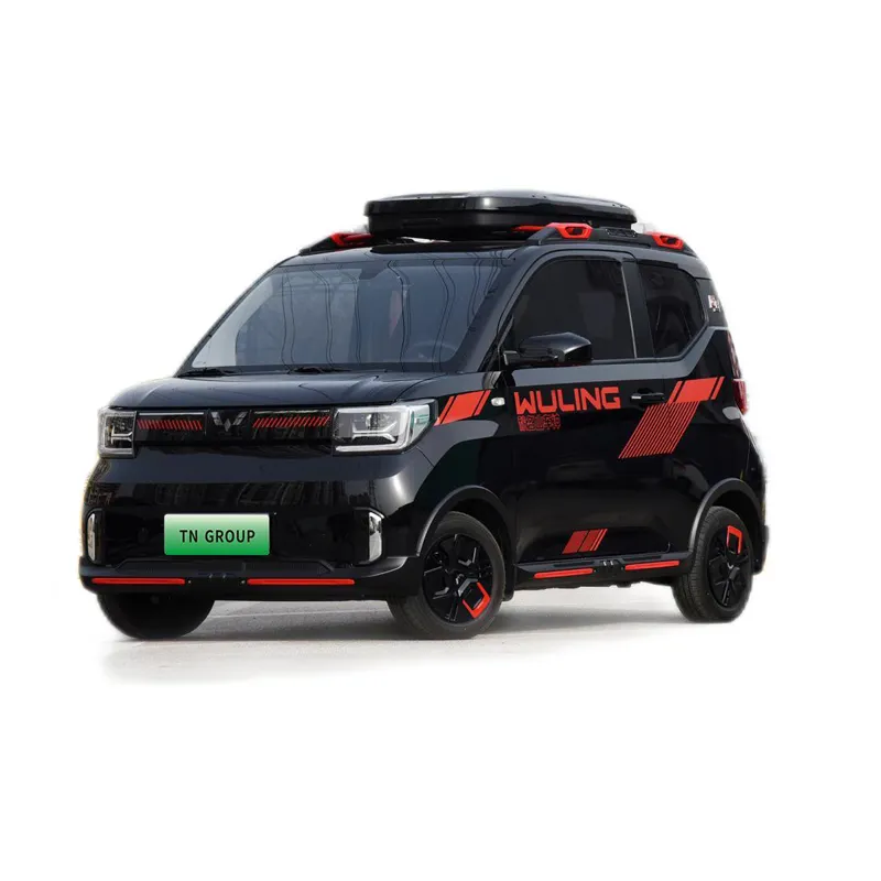 Stokta 2023 stil Wuling Baojun Mini Ev araba 300km aralığı Playmate Edition yeni enerji Wuling Mini EV araba