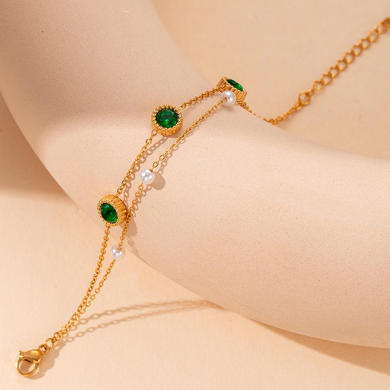 Pearl round green diamond bracelet