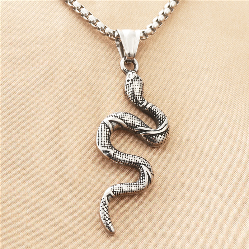 Silver pendant (without chain)