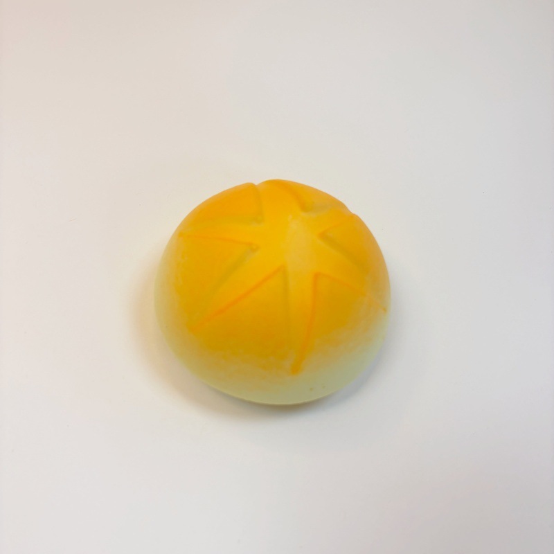 Sticky sun pattern steamed buns-sticky hands