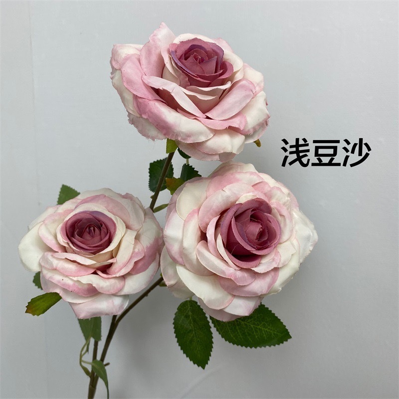 Rose diamantée à 3 têtes, revêtement spécial.