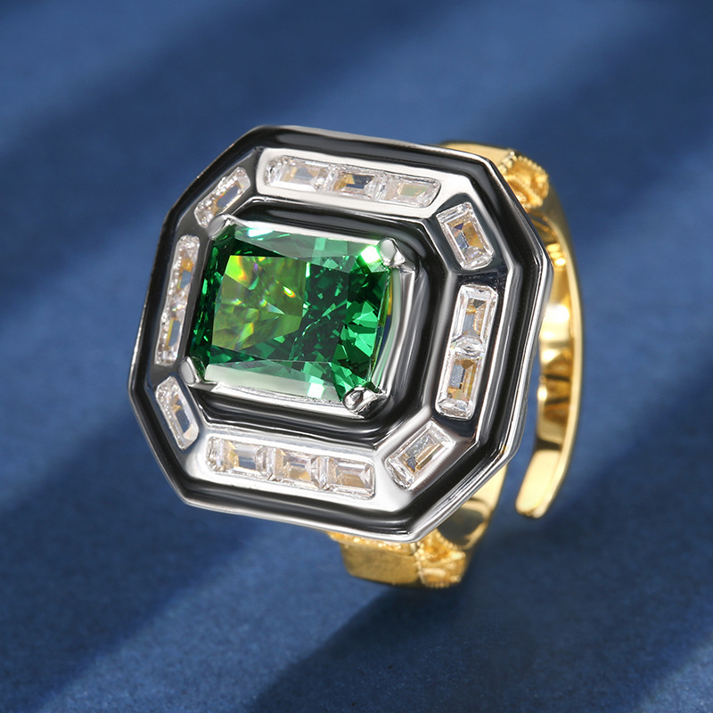 open size Ice Flower cut emerald ring