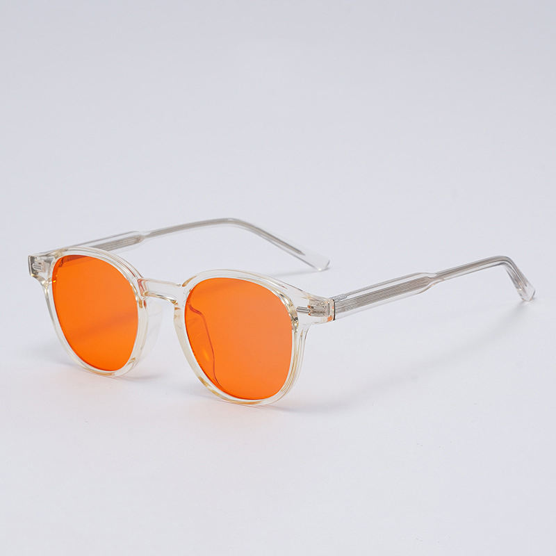 gris con lente naranja