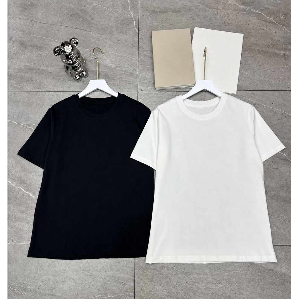 Paire de manches courtes noires et blanches