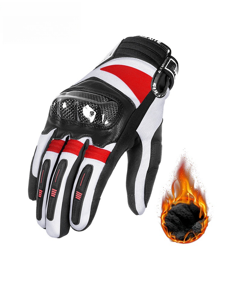 Modelo de invierno rojo y blanco con forro polar.